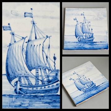 Tegel in blauw-wit,  zeilschip op zee. 13 x 13 cm.  beschikbaar voor biedingen