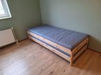 Slaapbank/ logeerbed + Stapelbaar bed met 2 matrassen, Huis en Inrichting, 80 cm, 210 cm, Eenpersoons, Bruin
