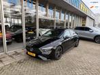 Mercedes-Benz A-klasse 200 AMG Line / PANORAMADAK / VOL VOL, Gebruikt, Leder en Stof, Adaptive Cruise Control, Bedrijf