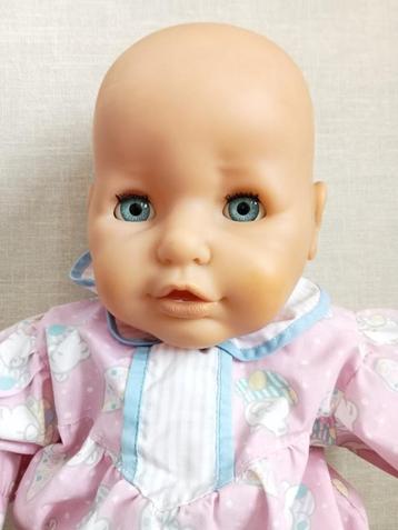 Lieve grote babypop uit de jaren 90 van 56 cm beschikbaar voor biedingen