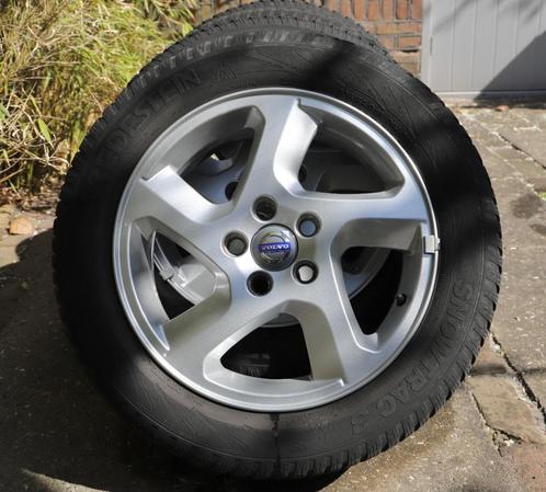 Volvo V40 lichtmetalen velgen 16 inch met winterbanden, Auto diversen, Overige Auto diversen, Ophalen