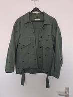 Kaycee jasje groen met zwarte sterren maat s/m, Kleding | Dames, Maat 38/40 (M), Zo goed als nieuw, Jasje, Groen