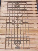 1 antiek sierhekwerk 940x25x2090 mm. massief metaal, Ophalen of Verzenden, Gebruikt, IJzer, Sierhekwerk