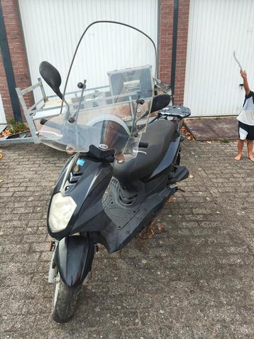 sym scooter rijd en alles werkt beschikbaar voor biedingen