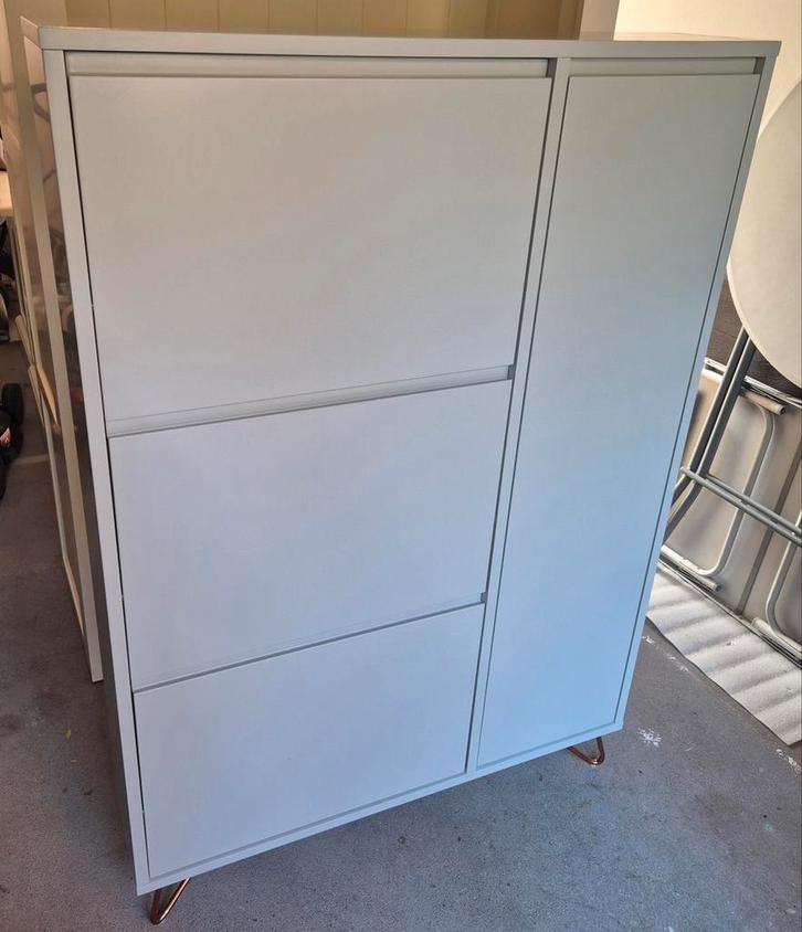 Design Schoenenkast, Grijs met koperkleur pootjes, Huis en Inrichting, Kasten | Schoenenkasten, Zo goed als nieuw, Ophalen