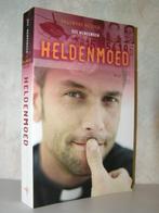 Dee Henderson - Heldenmoed (christelijke roman), Ophalen of Verzenden, Zo goed als nieuw, Nederland