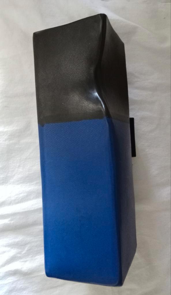 Design vaas van Ed Meissenberg in blauw en zwart., Antiek en Kunst, Antiek | Vazen, Ophalen of Verzenden