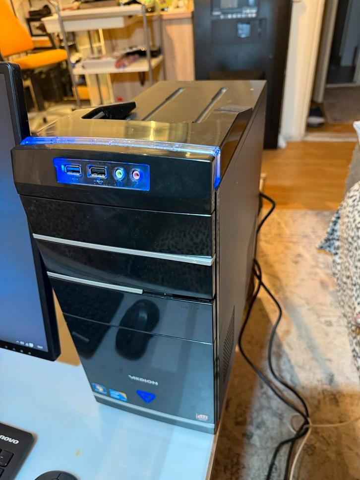 Medion Desktop PC - Intel i3, 8GB RAM, 500GB HDD, Computers en Software, Desktop Pc's, Gebruikt, 3 tot 4 Ghz, HDD, 8 GB, Met videokaart