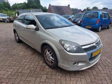 Opel Astra 1.6 GTC, Easytronic, 2007, km 166.848, apk 02-26 beschikbaar voor biedingen
