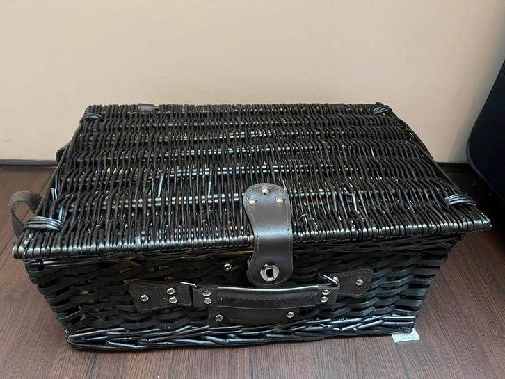 Luxe Picknickmand - 4 Personen, Hobby en Vrije tijd, Picknickmanden, Zo goed als nieuw, Ophalen of Verzenden