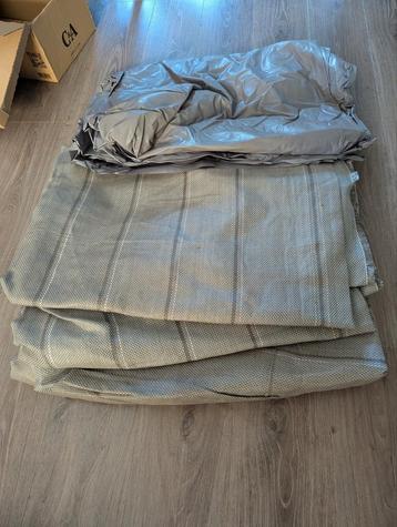 2 stuks tenttapijt 500x300 & 500x250 beschikbaar voor biedingen