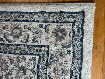 Ikea vloerkleed met bloemmotief beschikbaar voor biedingen