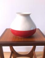 Fairtrade vaas  design: Piet Hein Eek | Crème / Rood, Huis en Inrichting, Woonaccessoires | Vazen, Aardewerk of Porselein, Ophalen of Verzenden