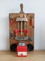 Unieke brocante snijplank/broodplank met antiek keukengerei, Ophalen of Verzenden