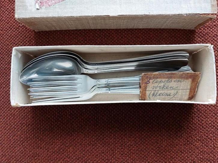 Sola massief bestek: 5 lepels en 6 vorken., Huis en Inrichting, Keuken | Servies, Zo goed als nieuw, Overige stijlen, Ophalen of Verzenden