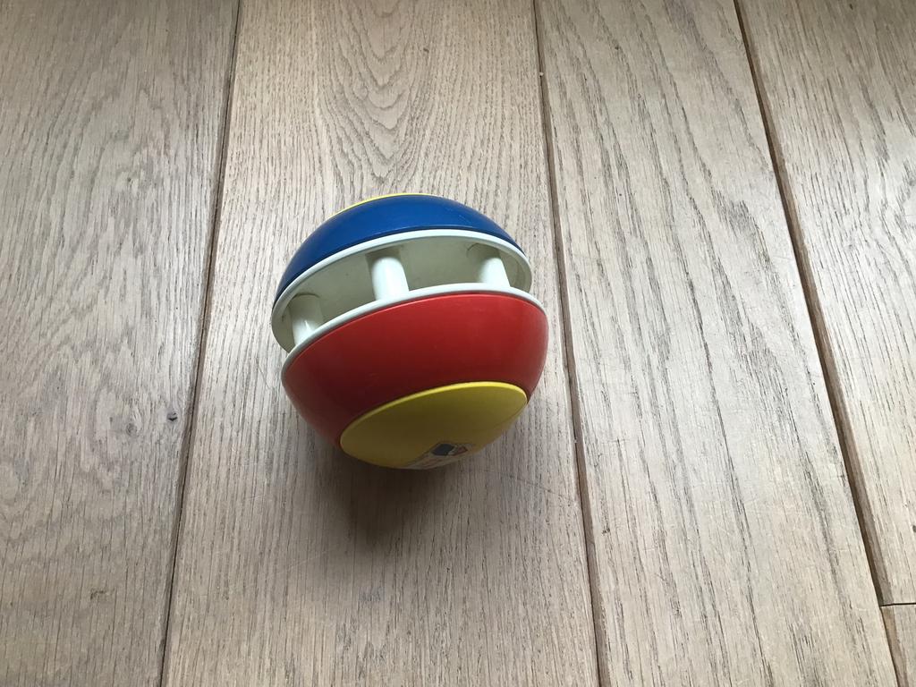 Ambi Toys bal met belletje., Ophalen of Verzenden, Gebruikt, Overige typen