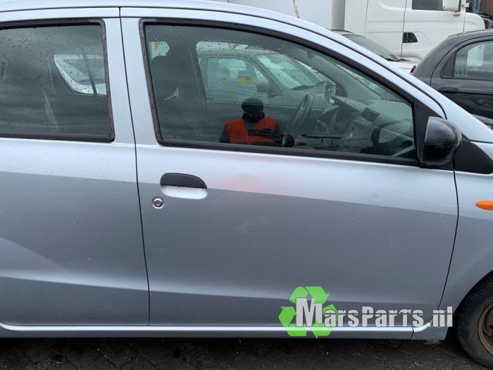 Portier 4Deurs rechts-voor van een Daihatsu Cuore, Auto-onderdelen, Carrosserie en Plaatwerk, Deur, Daihatsu, Gebruikt, 3 maanden garantie