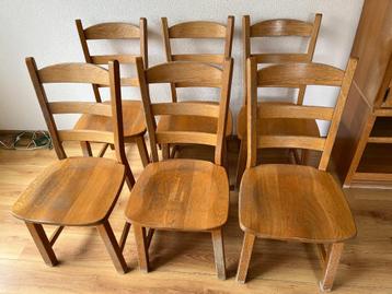6 Zeer Degelijke Massieve Eiken Keukenstoelen beschikbaar voor biedingen
