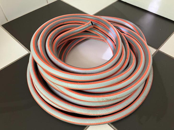 Tuinslang waterslang 15 meter van Gardena - Zie de foto’s, Tuin en Terras, Tuinslangen, Zo goed als nieuw, Tuinslang, Ophalen of Verzenden