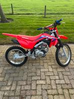 Honda CRF 125F, Fietsen en Brommers, Ophalen, Honda, 125 cc, Zo goed als nieuw