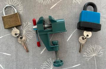 Diverse Gereedschap Set: Sloten & Bankschroef beschikbaar voor biedingen
