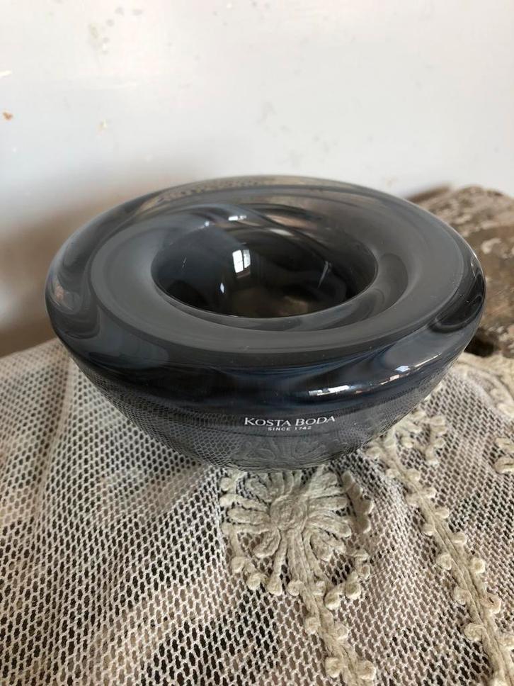 kosta Boda waxinelichthouder ( grijs ), Huis en Inrichting, Woonaccessoires | Schalen en Manden, Zo goed als nieuw, Rechthoekig