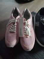 nieuw.prijs kaartje zit er nog aan.schoen maat 40, Ophalen of Verzenden, Zo goed als nieuw, Schoenen