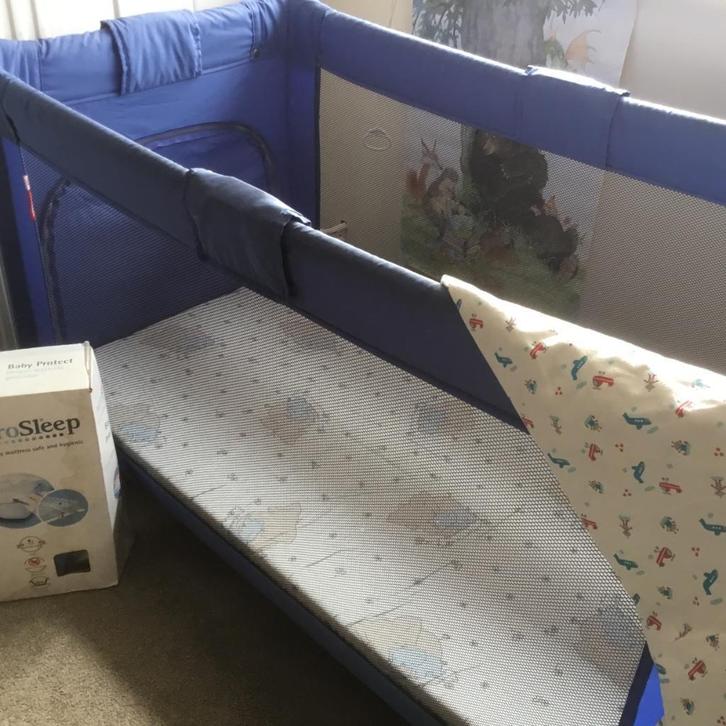 Campingbedje inclusief, Kinderen en Baby's, Babywiegjes en Ledikanten, Gebruikt, Reisbedje, Ophalen