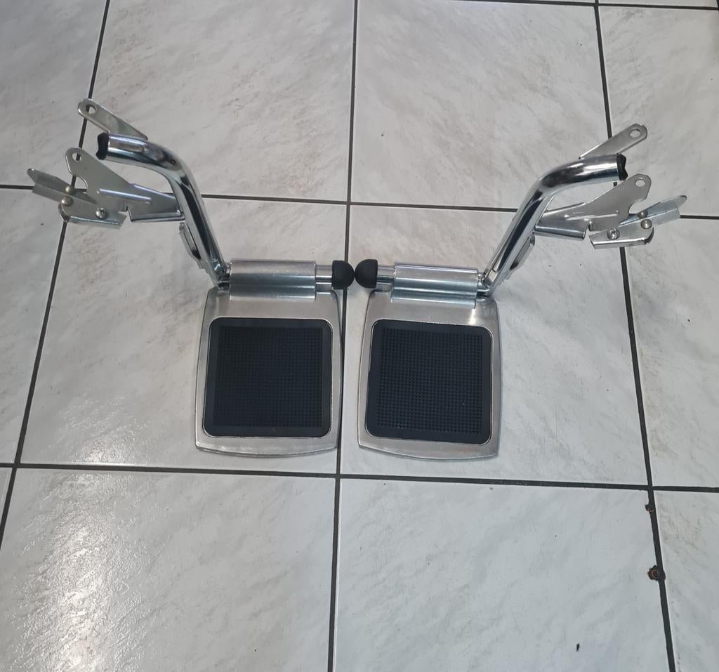 Voetsteunen voor rolstoelen zo goed als nieuw, Ophalen of Verzenden, Zo goed als nieuw, Duwrolstoel