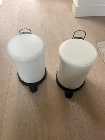 2 IKEA Prullenbakjes - Wegens Interieurverandering beschikbaar voor biedingen