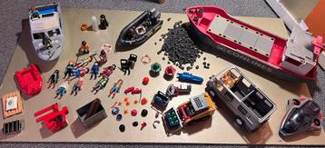 Grote Playmobil verzameling met boten, poppetjes, assecoires beschikbaar voor biedingen