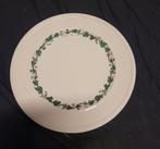 Wedgwood Stratford 32 cm, Huis en Inrichting, Keuken | Servies, Ophalen of Verzenden, Zo goed als nieuw, Bord(en), Wedgwood