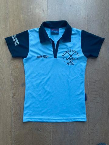 Hockeyshirt maat 140 beschikbaar voor biedingen