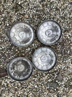 Volvo 140 142 144 145 Wieldoppen set 4x wieldop, Gebruikt, Ophalen of Verzenden