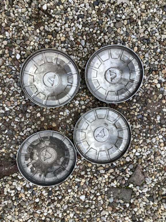 Volvo 140 142 144 145 Wieldoppen set 4x wieldop, Auto diversen, Wieldoppen, Gebruikt, Ophalen of Verzenden