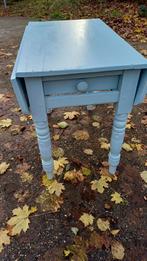 Brocant Vintage Tafeltje bijzettafeltje  verstelbaar, Antiek en Kunst, Antiek | Meubels | Tafels, Ophalen of Verzenden
