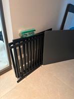 Baby box, zwart hout, Kinderen en Baby's, Boxen, Ophalen of Verzenden, Zo goed als nieuw, Wieltjes