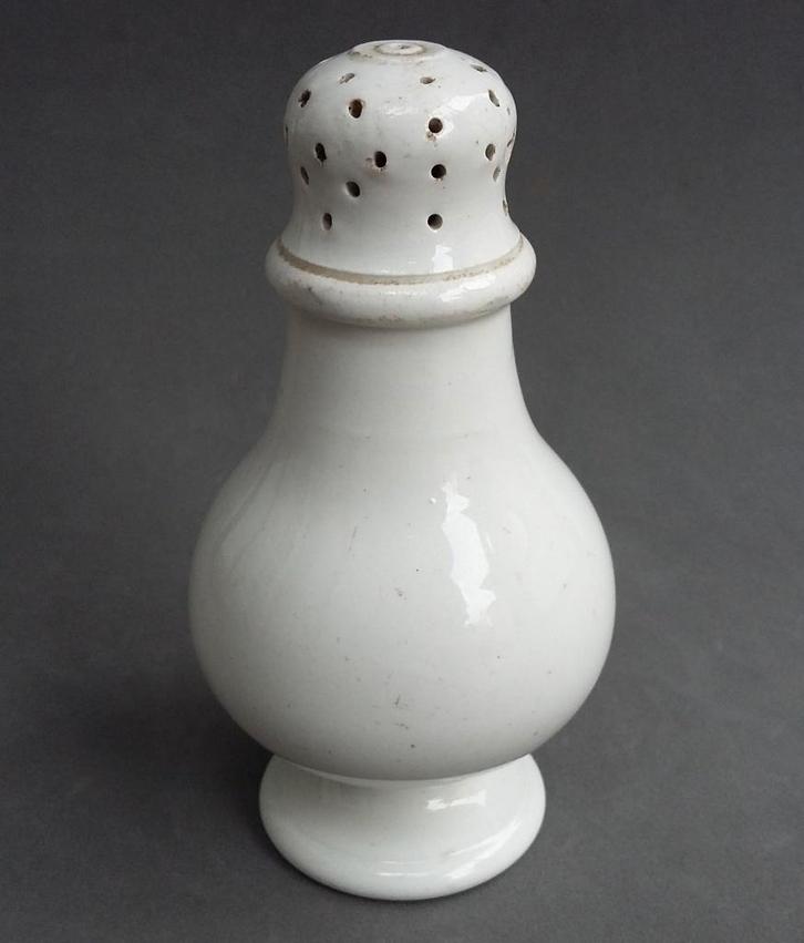 Omstreeks 1850 Bodemvondst Zoutstrooier Zout Strooier, Antiek en Kunst, Antiek | Keramiek en Aardewerk, Ophalen of Verzenden