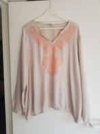 beige blouse met borduursel, maat 50, Ophalen, Zo goed als nieuw, M&S, Blouse of Tuniek