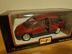 Maisto modelwagen 1:26 Chrysler Voyager  '96, Ophalen of Verzenden, Zo goed als nieuw, Maisto
