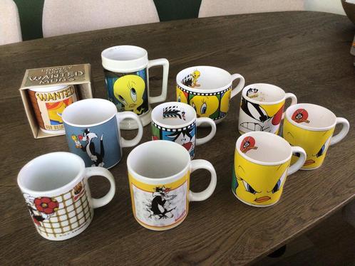 Diverse aardewerken mokken van Tweety en Sylvester., Antiek en Kunst, Antiek | Servies compleet, Ophalen of Verzenden