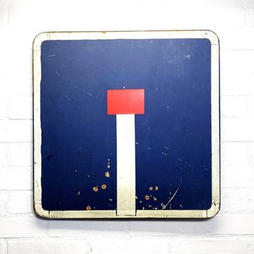 Verkeersbord – doodlopende straat. beschikbaar voor biedingen
