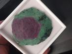 Plak robijn in zoisiet uit afrika, Ophalen of Verzenden, Mineraal