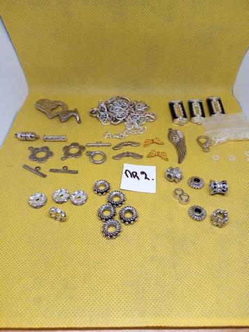 Sieraden onderdelen samen in 1 koop  beschikbaar voor biedingen