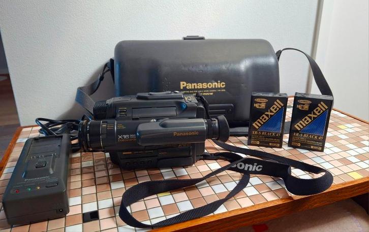 Panasonic NV-S7E Palmcorder + Accessoires, Audio, Tv en Foto, Videocamera's Analoog, Camera, VHS-C of SVHS-C, Ophalen of Verzenden