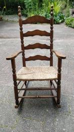 schommelstoel hout  met rieten zitting, Huis en Inrichting, Stoelen, Ophalen, Riet of Rotan, Gebruikt, Bruin