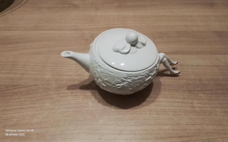 Bijzondere Undergrowth Theepot met Beentjes, Huis en Inrichting, Keuken | Servies, Zo goed als nieuw, Overige typen, Overige stijlen