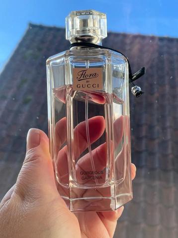Decant Flora Gorgeous Gardenia EDT, 2,5 of 5 ml beschikbaar voor biedingen