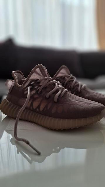 Yeezy adidas zonder doos beschikbaar voor biedingen