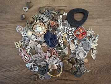 Leuk Partijtje bedels/hangertjes !! beschikbaar voor biedingen